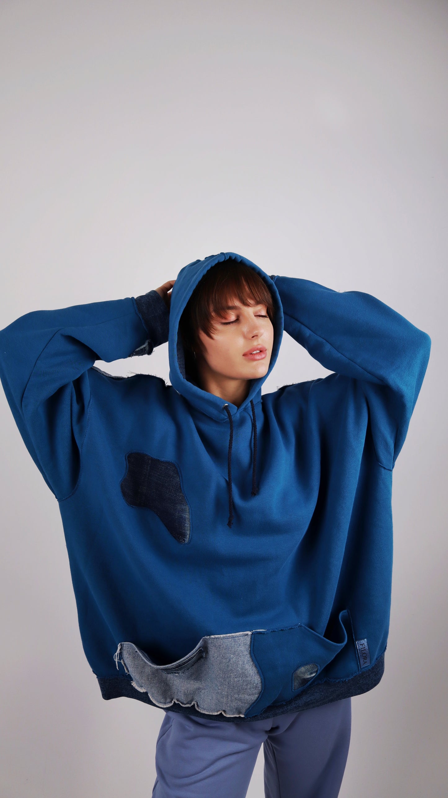 oversized blue hoodie with jeans